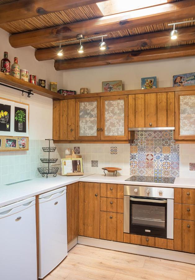 The Carob Tree Villa - Rustic Luxury Home With Access To Pool And Restaurant Larnaca Exterior foto
